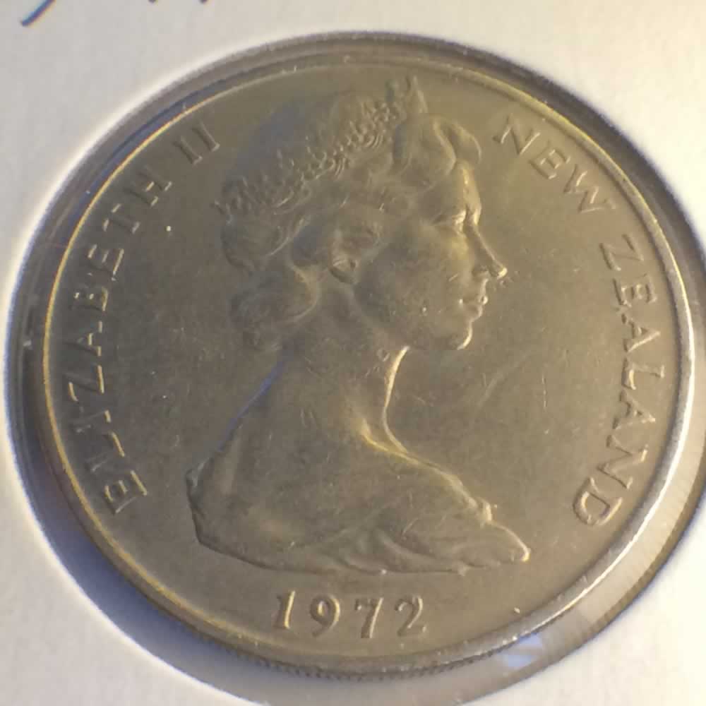 New Zealand 1972  20 Cents Kiwi Coin ( 20C ) - Obverse