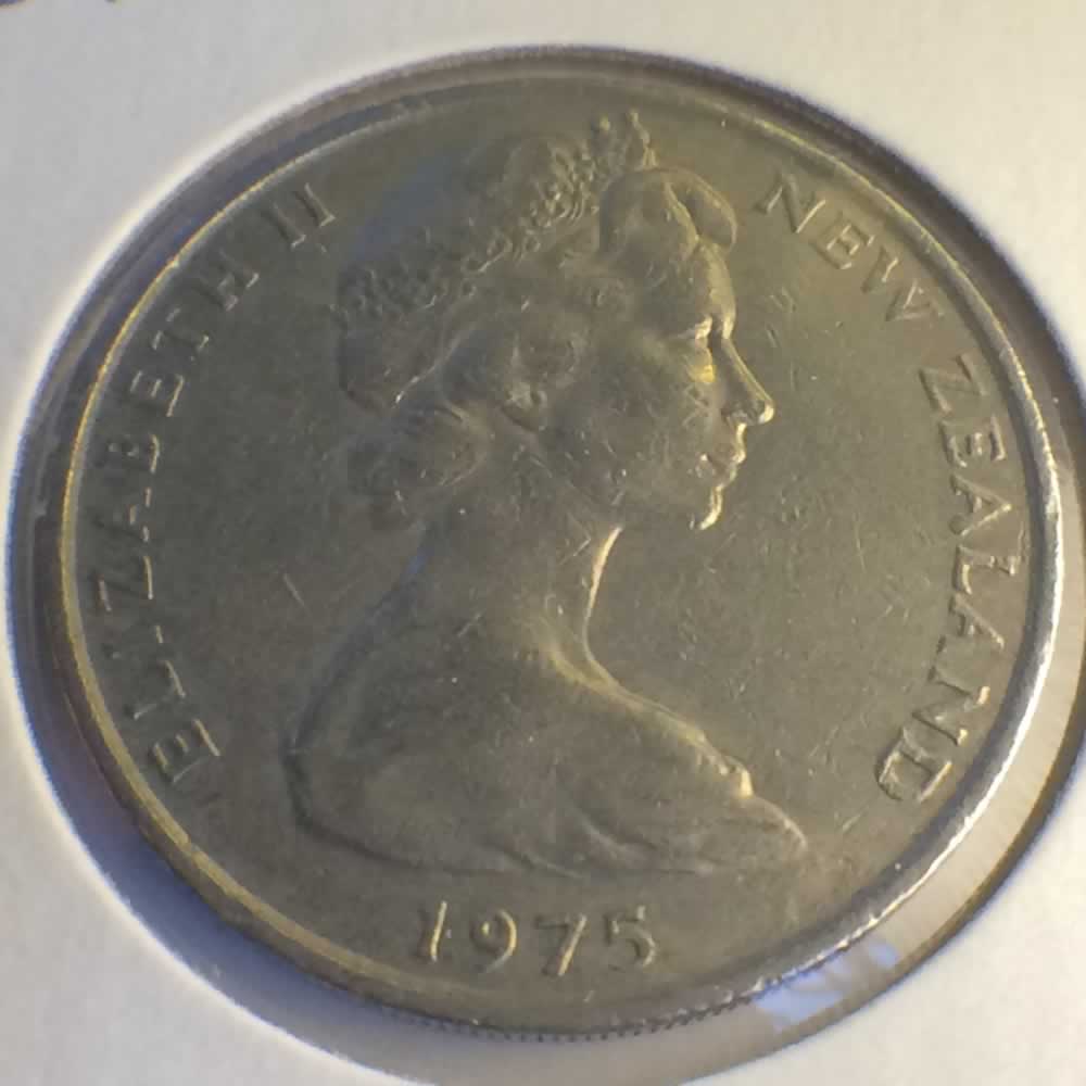 New Zealand 1975  20 Cents Kiwi Coin ( 20C ) - Obverse
