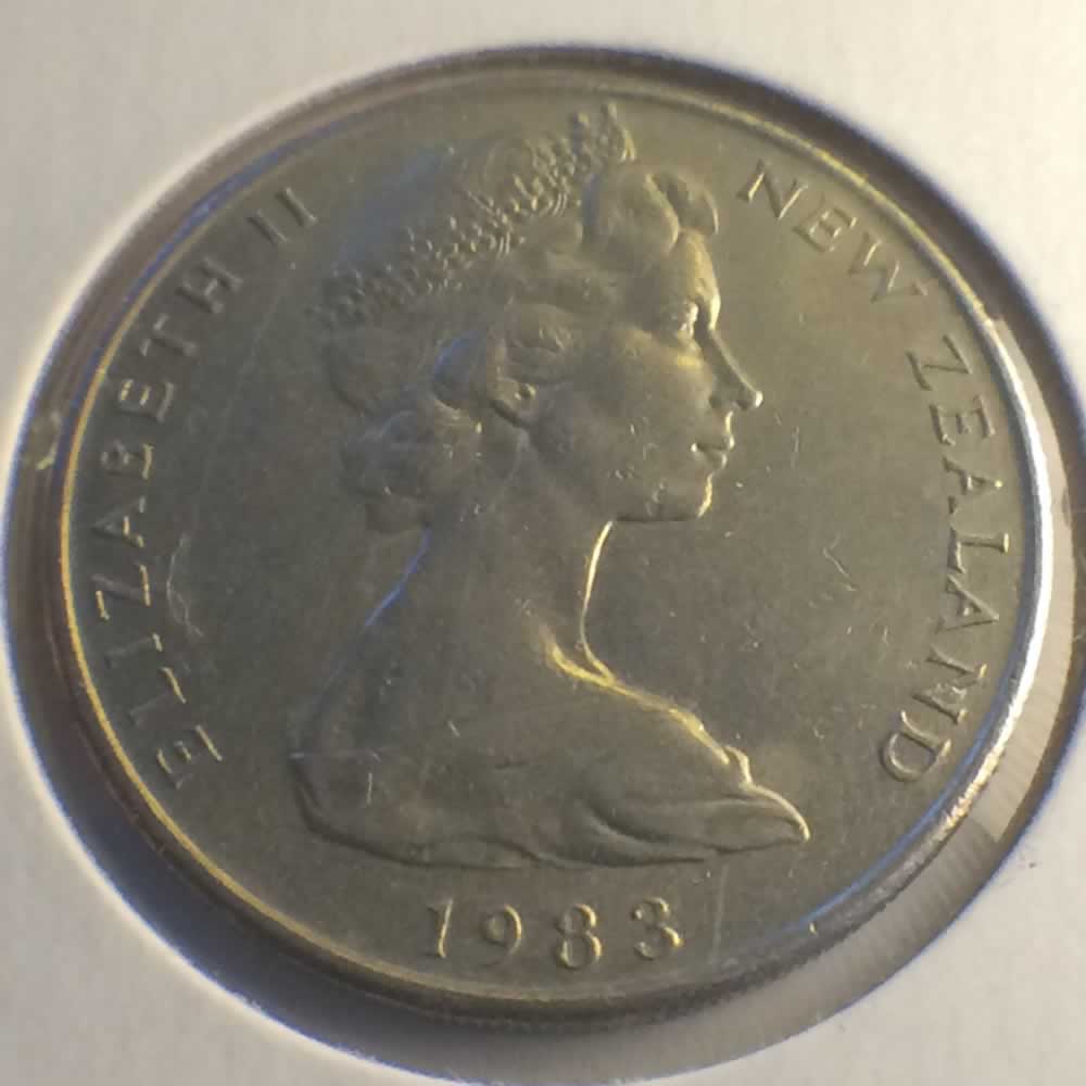 New Zealand 1983  20 Cents Kiwi Coin ( 20C ) - Obverse